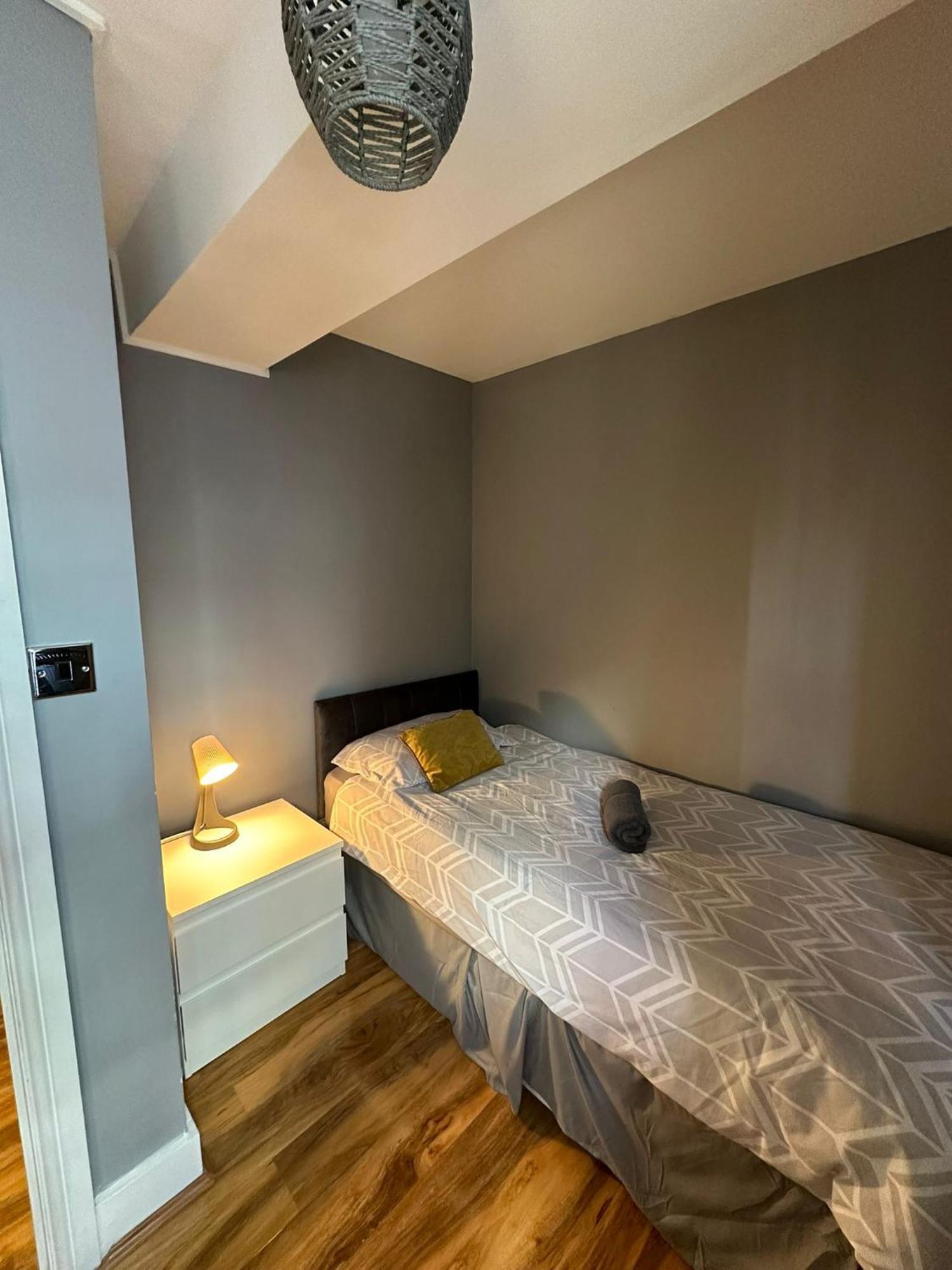 Lovely 2 Bedrooms Apartment Londres Exterior foto